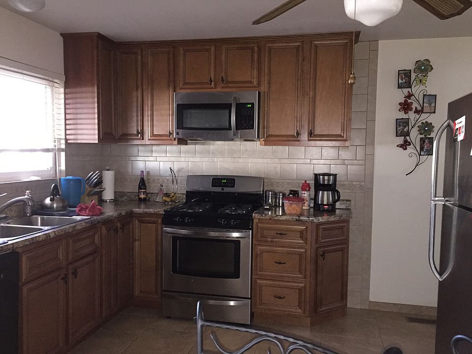 1st image of 2475 Yorkshire Dr