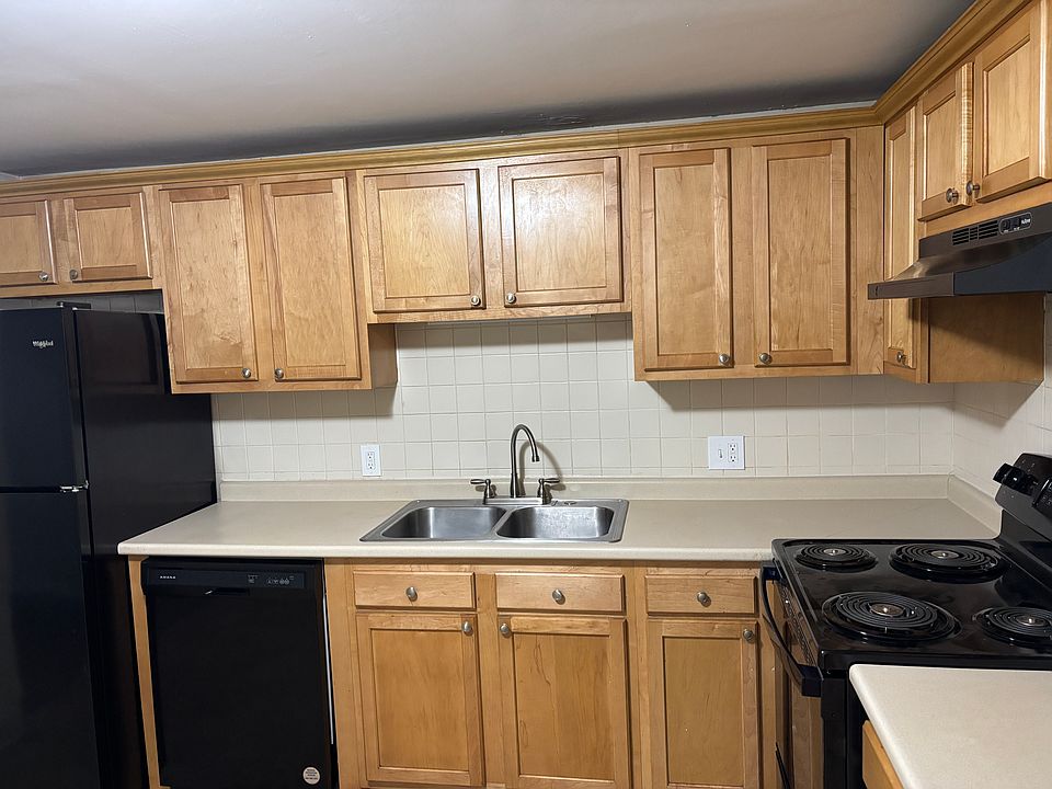 1st image of 34 Walker St APT E