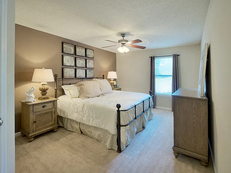 Midland Falls Apartment Homes — Photo 22