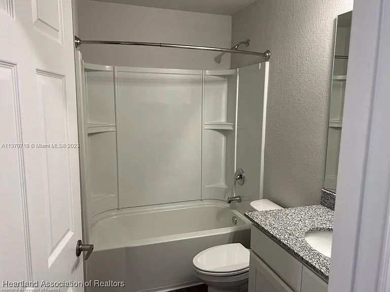 1452 Stone Ridge Cir — Photo 14