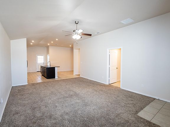 5th image of 3709 Norwich Ave