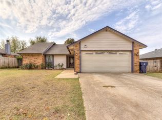 121 Rebel Ridge Ct, Yukon, OK 73099