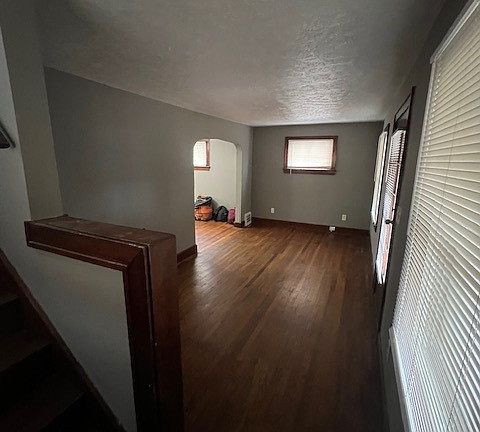 4th image of 19725 Renwood Ave