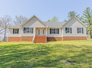 122 Parr Dr, Tappahannock, VA 22560