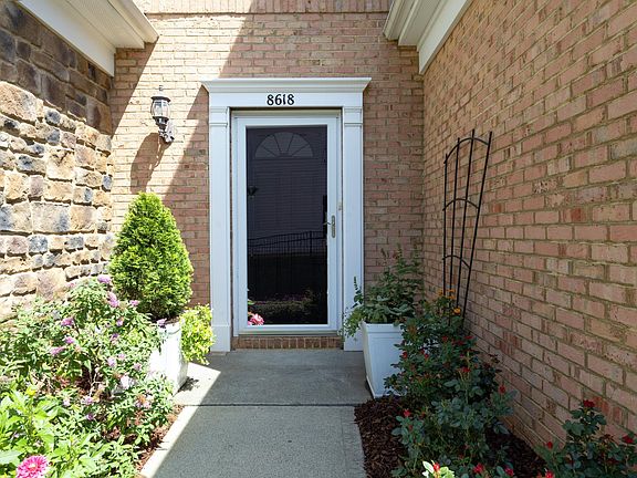 3rd image of 8618 Redcrest Pl