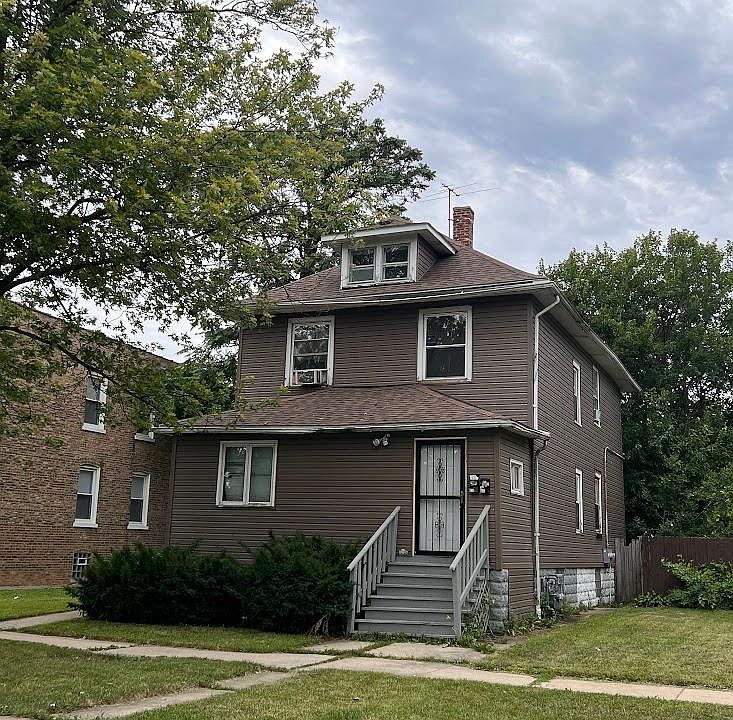 1st image of 636 S 14th Ave #1