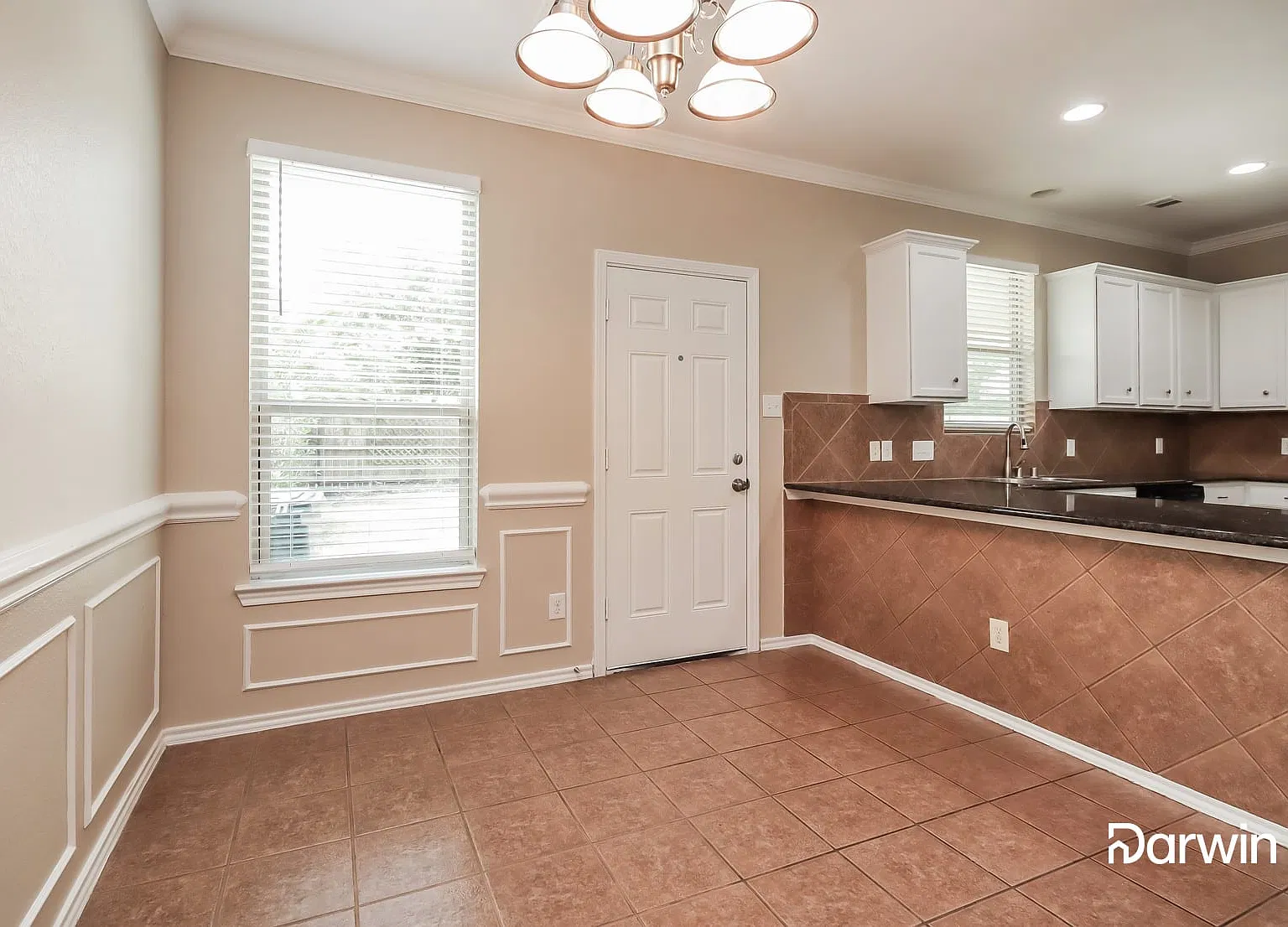 4 bed, 2.5 bath, 2192 sqft, $2,360 — Photo 4