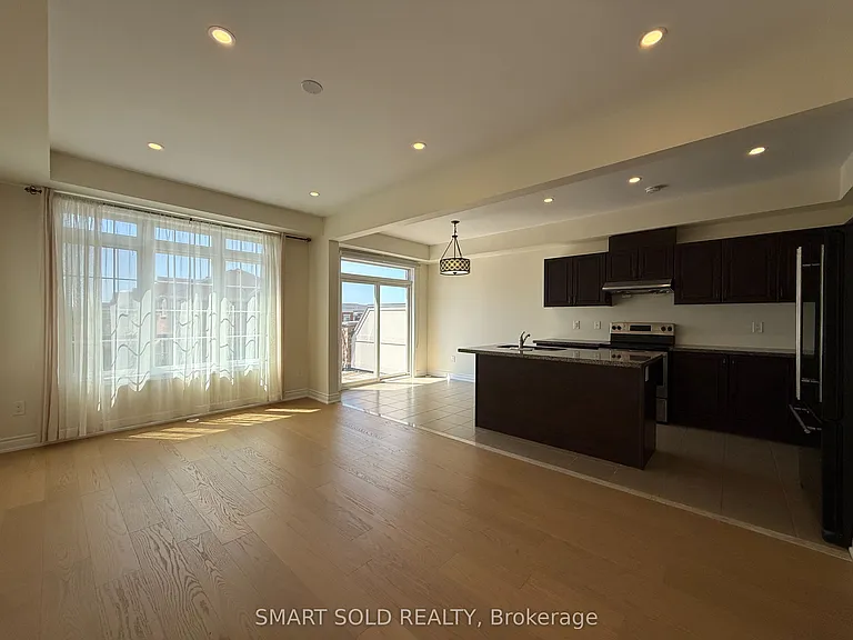 311 Dundas Way — Photo 6
