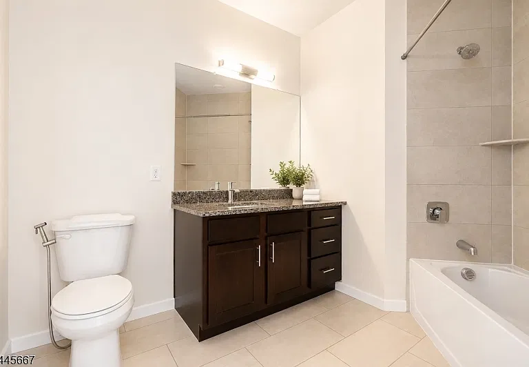 723 Lorhan Dr — Photo 21