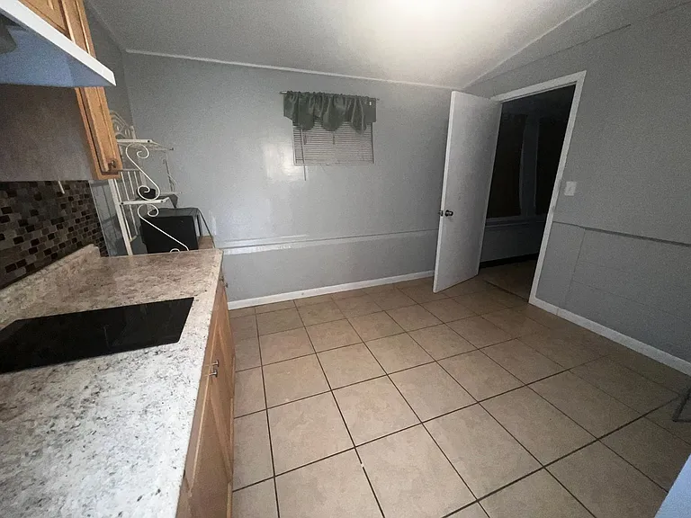 8362 Cristobal Cir #B — Photo 9