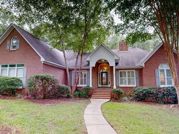 204 Cedar Chase Ct, Dothan, AL 36303
