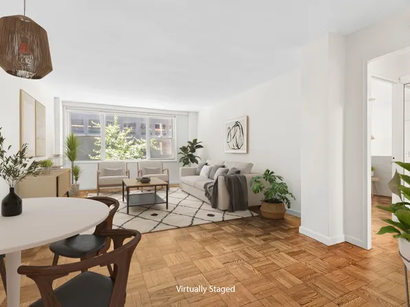 209 East 56th Street image 2 of 5