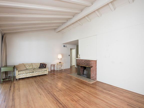 3rd image of 2144 Parkwood Way