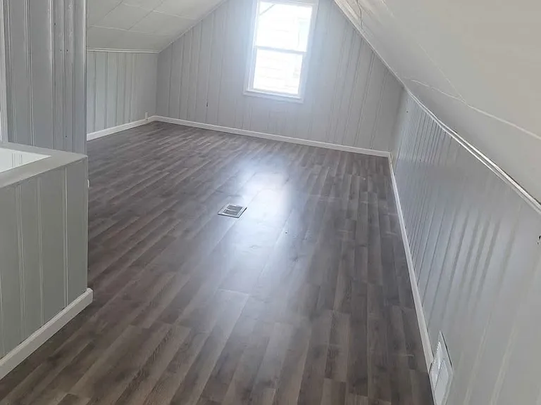 5156 Niagara St — Photo 2