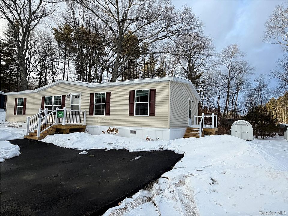 1st image of 2 Susan Lane