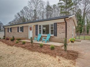 2640 Meadowlark Ln, Gastonia, NC 28056