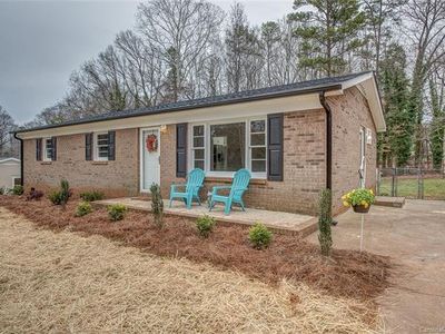 2640 Meadowlark Ln, Gastonia, NC, 28056