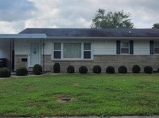 3221 Peach St, Mount Vernon, IL 62864