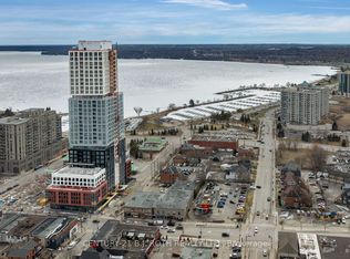 39 Mary St #1909, Barrie, ON L4N 1S9