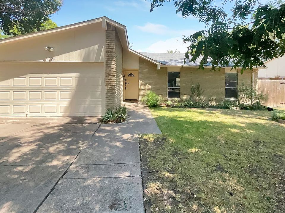 1st image of 6102 Lakecrest Dr #B