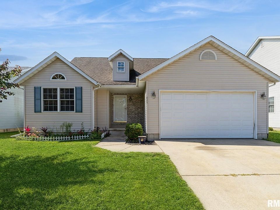 1st image of 825 Cypress Dr