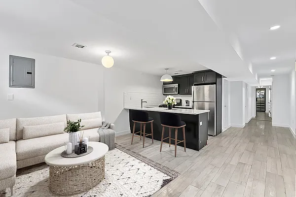 Rented by Freestone Property Group | media 6