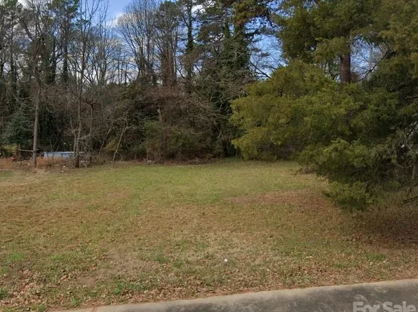 2736 Capitol Dr, Charlotte, NC 28208