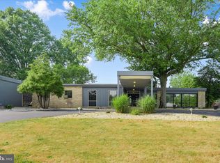 1624 Mitchell Rd, Harrisburg, PA 17110