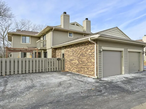 16344 West Coachlight DRIVE, New Berlin, WI 53151