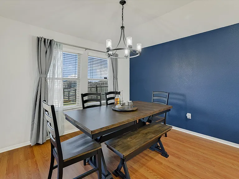 725 Pinnacle Dr — Photo 9