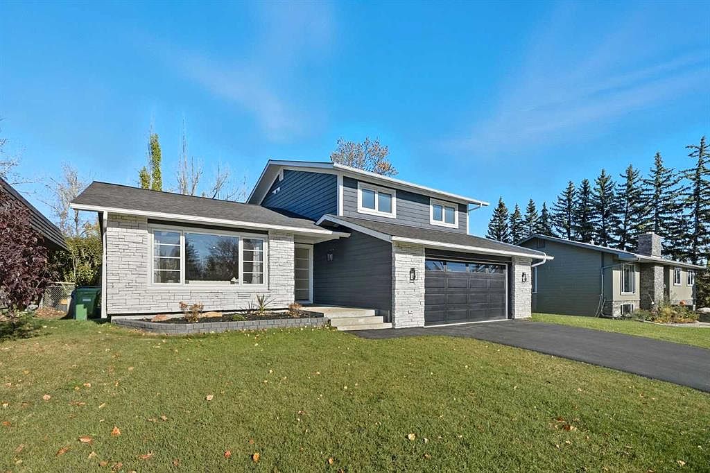 1016 S Mapleglade Dr SE