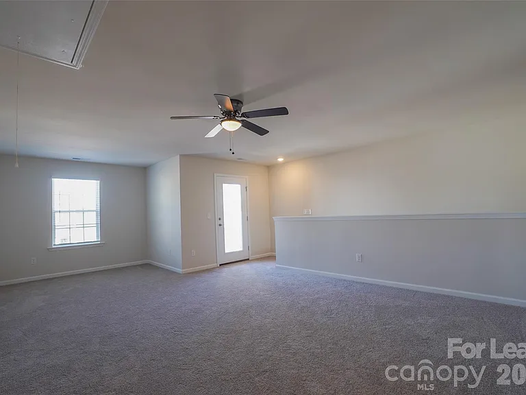 1406 Caracara Ct — Photo 17