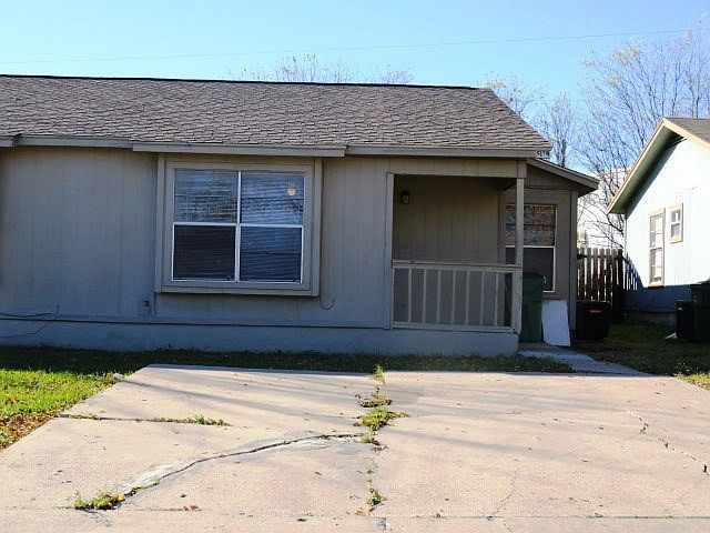 1st image of 517 Lenora Dr #A