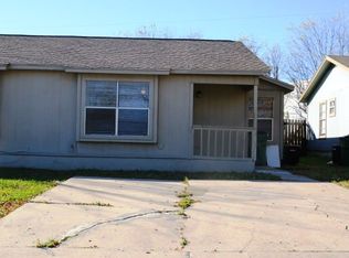 517 Lenora Dr #A, Taylor, TX 76574