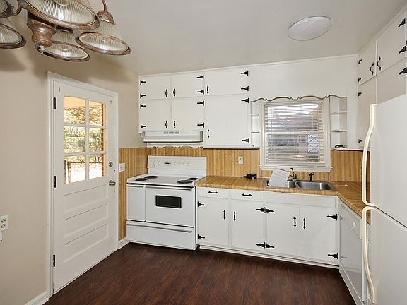 4th image of 245 Pineview Dr