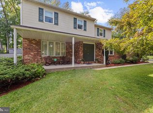 945 Roberts Rd, Bensalem, PA 19020