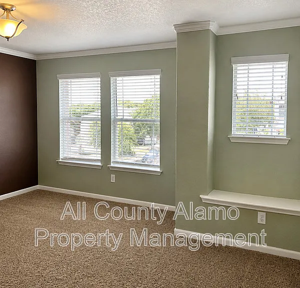 5565 Saffron Way — Photo 17