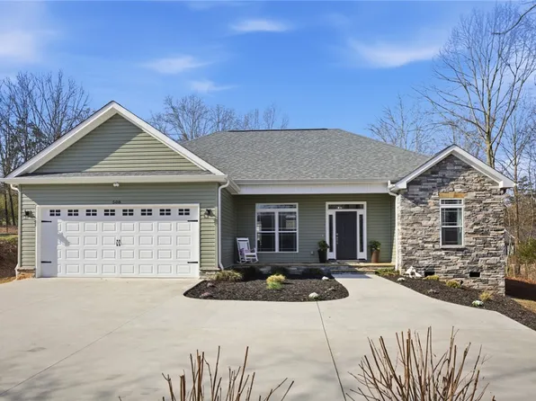 508 Ivy Spring Ct, Seneca, SC 29678