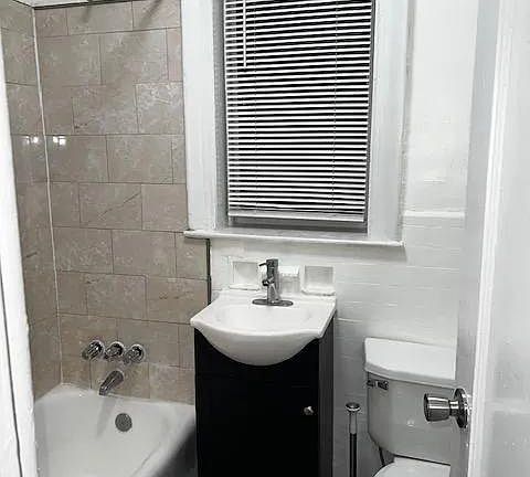 4th image of 93 Fairview Ave #2A