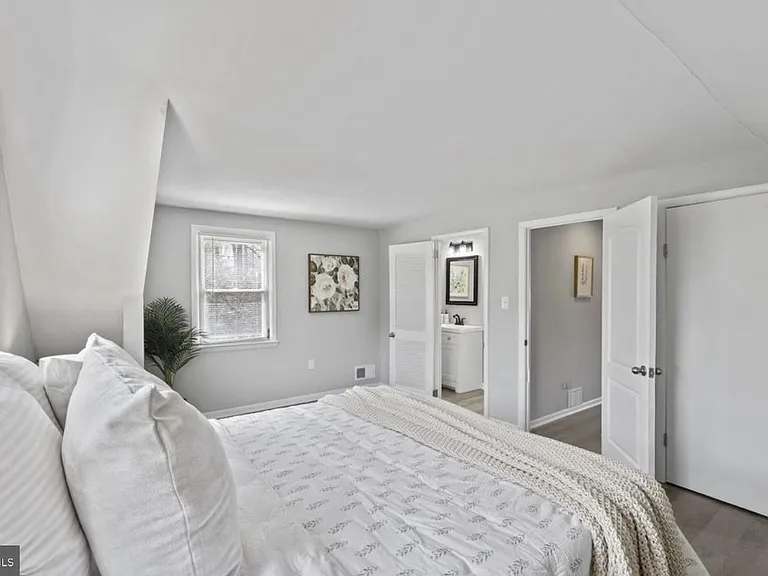 243 Highmeadow Rd — Photo 26