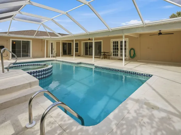 128 Viking Way, Naples, FL 34110
