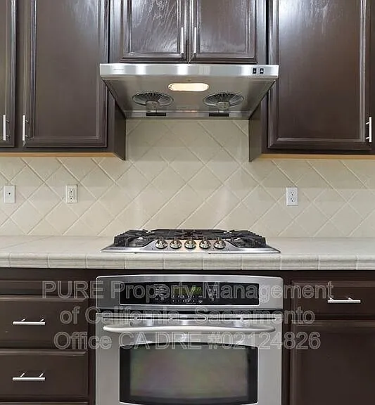 1518 Sandmark Dr — Photo 32