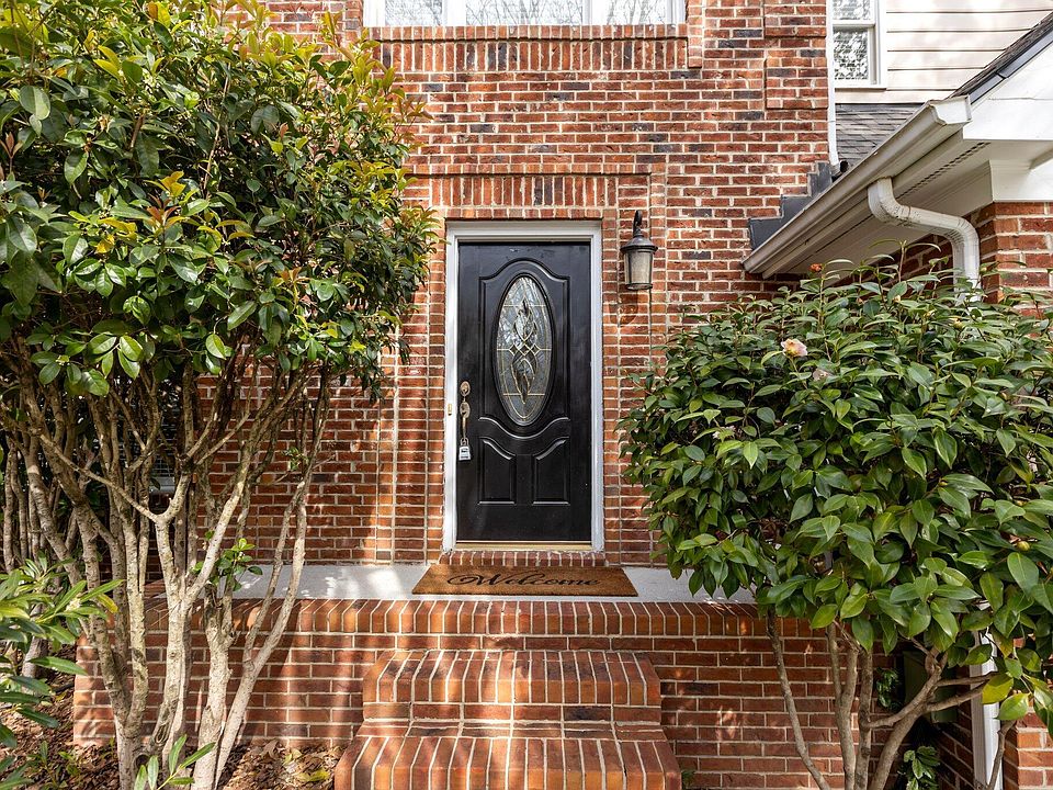 1st image of 213 Covington Square Dr