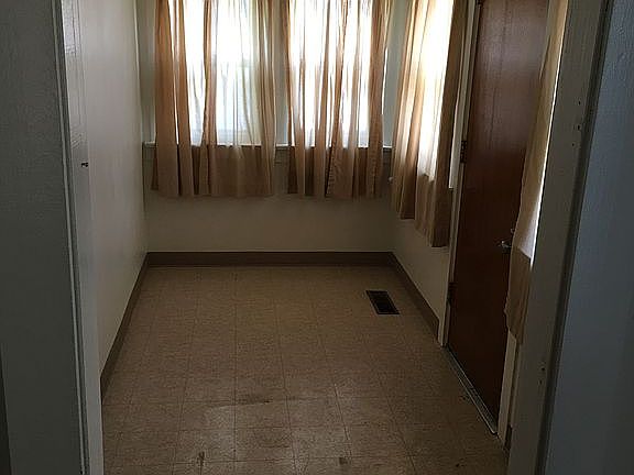 Mudroom-Front entrance 