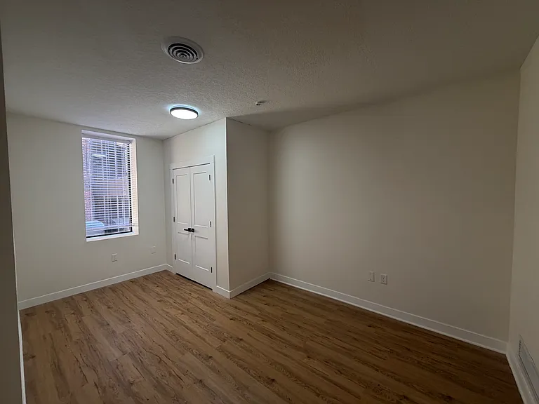 400 N Main St #203 — Photo 6