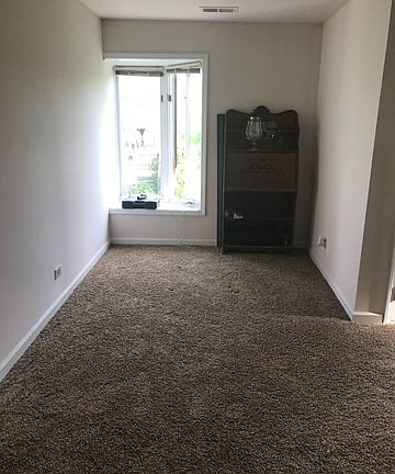 2nd image of 1062 College Ave APT 12