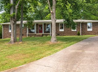 225 Riverwood Dr, Hendersonville, TN 37075