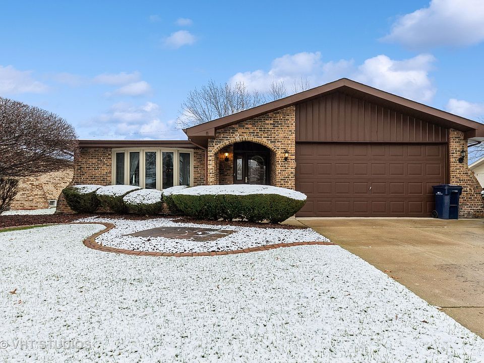 1st image of 15235 Bunker Dr