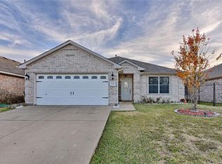 910 Mulder Dr, Arlington, TX 76001