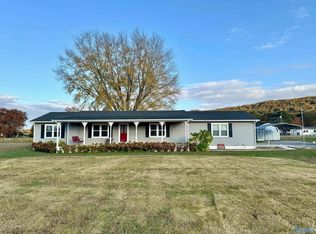 64 N Robinson Rd, Hartselle, AL 35640